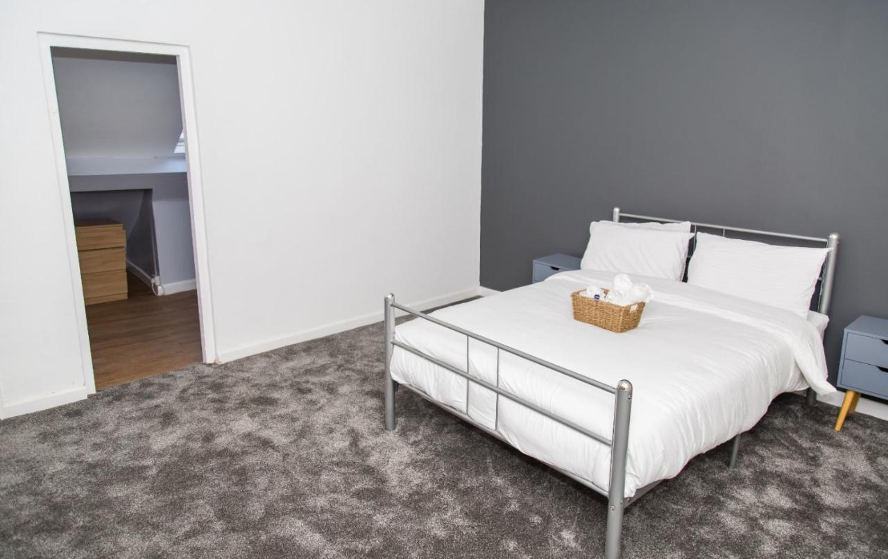 The Kensington House - Contemporary In * Nottingham