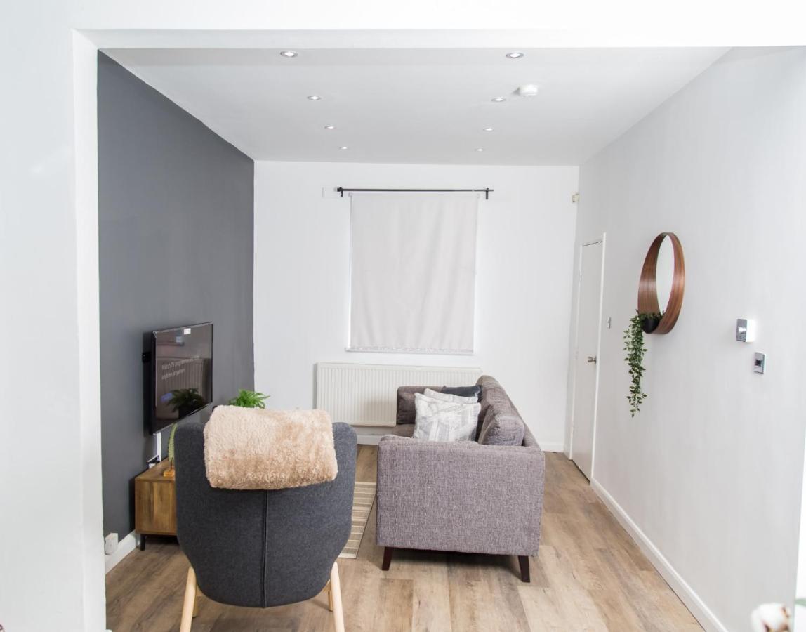 The Kensington House - Contemporary In * Nottingham